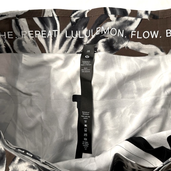 NWT ✨ Lululemon Current State board short 9 inch - Picture 7 of 10